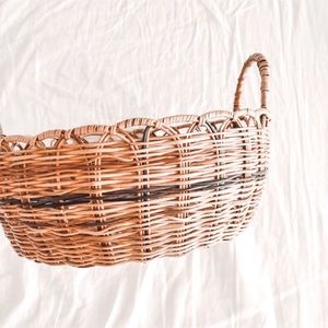Vintage Scalloped Edge Wicker Basket with Handles